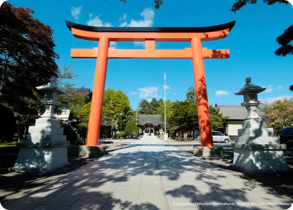 湯の川温泉発祥の地「湯倉神社」で昇殿参拝と写詞体験（ゆのぶら）